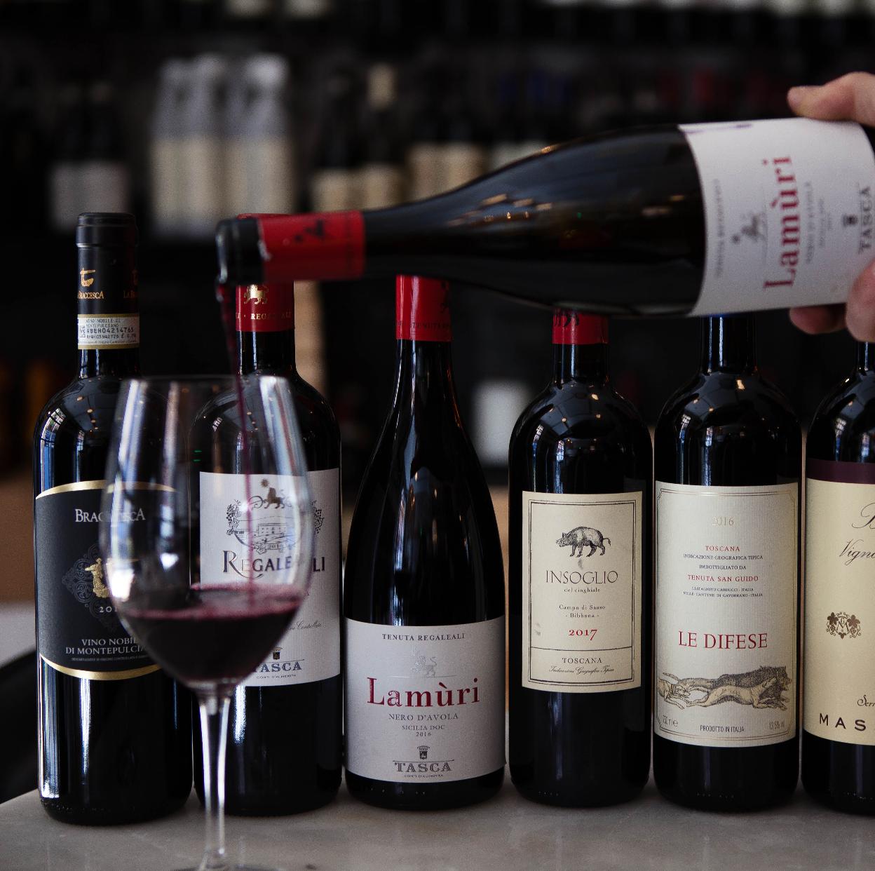 Una de las catas de Propaganda, el proyecto gastroenológico situado en Madrid que apuesta por la tradición vinícola italiana.