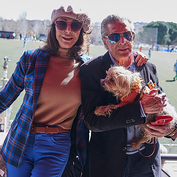 María Ángeles Grajal y Jaime Ostos en un momento feliz de su matrimonio. 