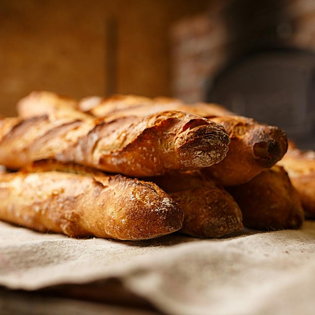 Aurelio Rojas, cardiólogo, sobre el pan que más consumimos en España: «Puede producir enfermedades cardiacas»