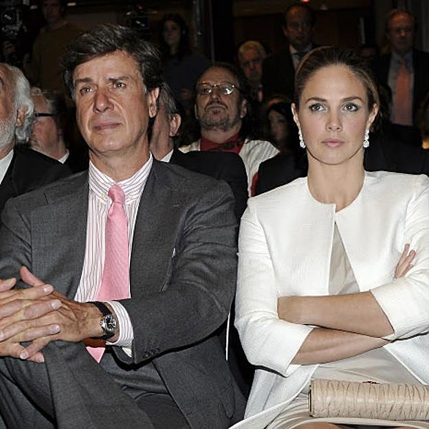 Cayetano Martínez de Irujo con Genoveva Casanova. 