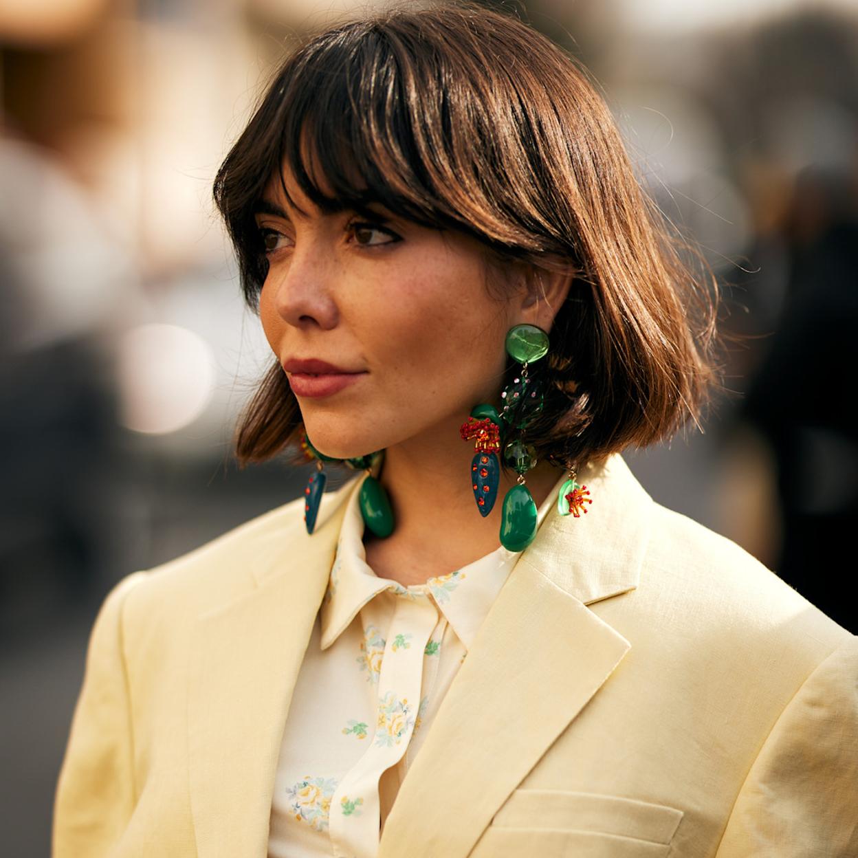 Pendientes con forma de flor: el accesorio más fresco para tus looks de primavera