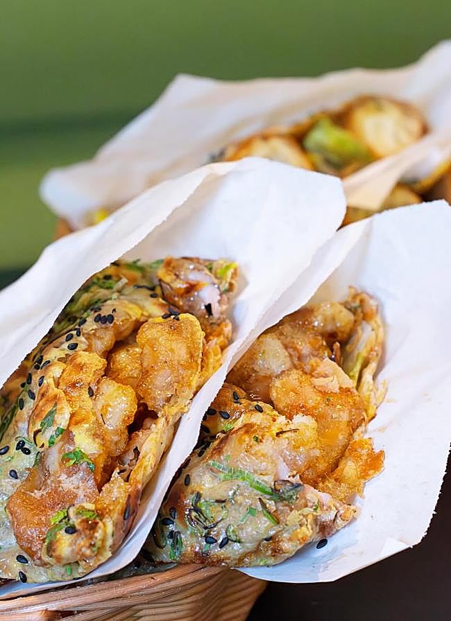 Imagen - El Jianbing DongBei, uno de los crepes chinos que podemos degustar en el barrio de chamberí. / INSTAGRAM: missjianbingmadrid