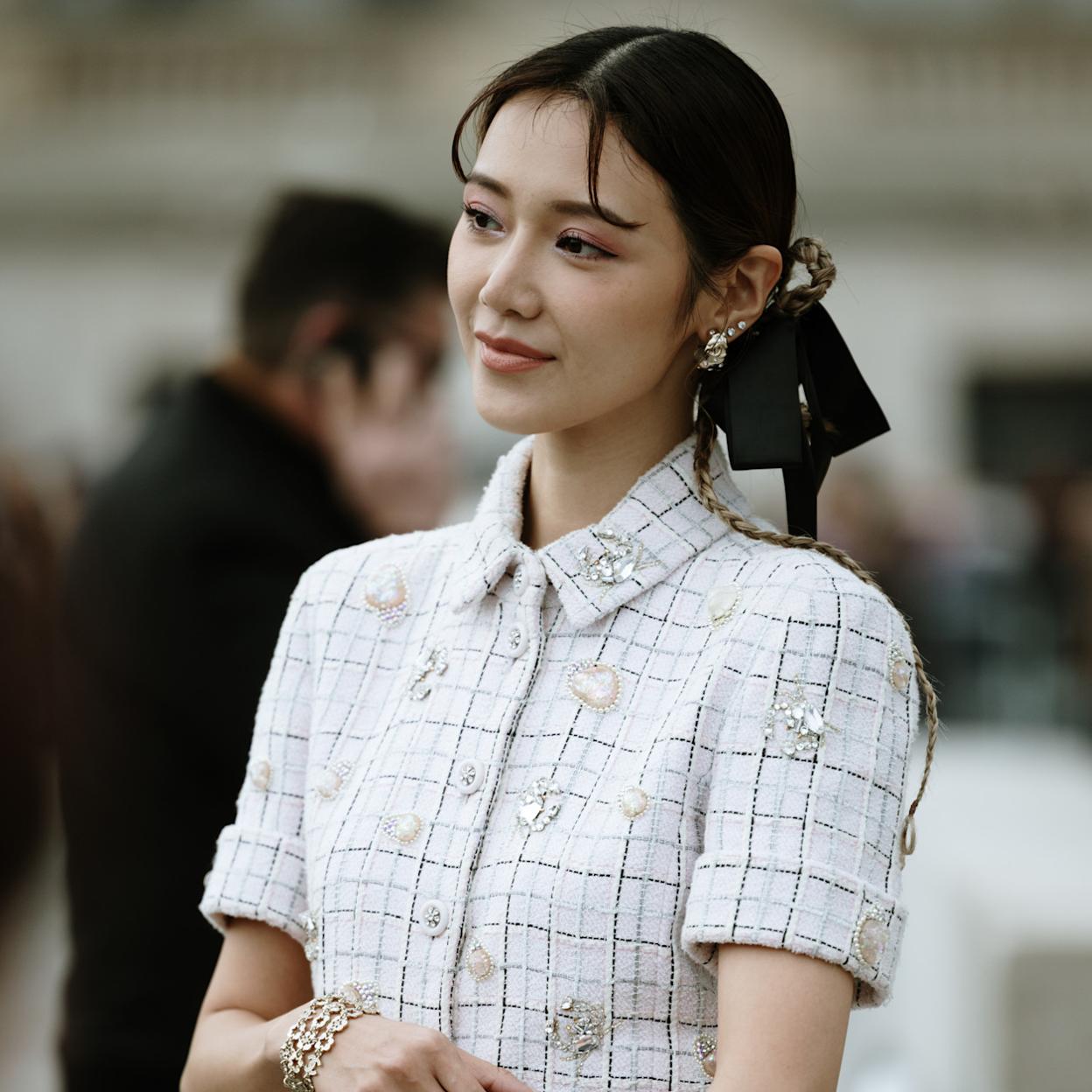 Mujer con rostro cuidado