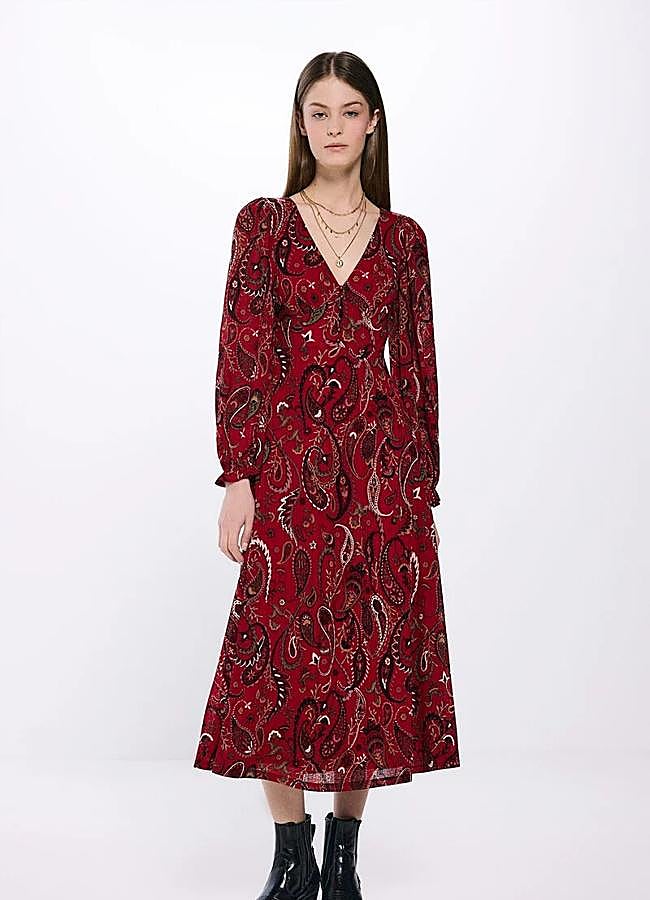 Imagen - Vestido con estampado paisley rojo de Springfield, 12,99 euros.