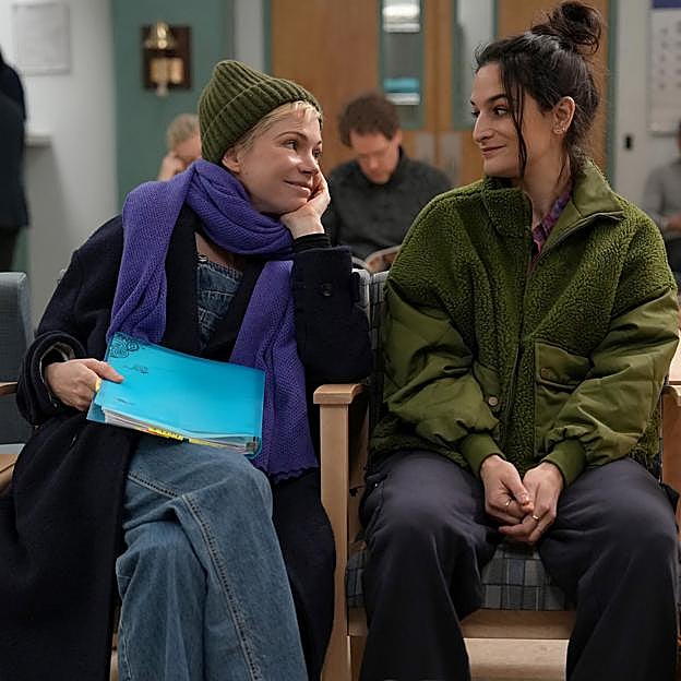 Michelle Williams y Jenny Slate en una imagen de Dying for sex.