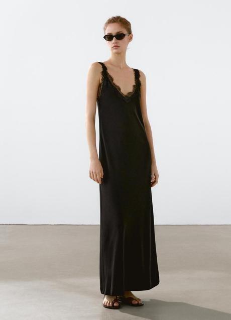 Imagen - Vestido negro de Massimo Dutti (79,99 euros)
