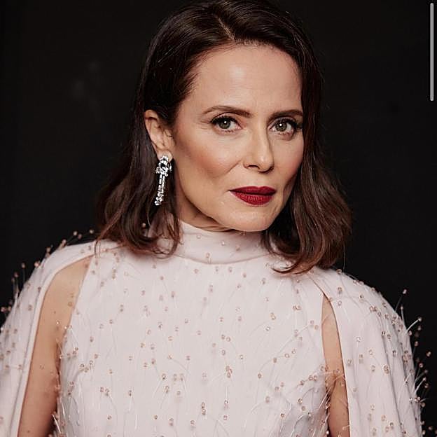 Si tu maquillaje dura poco o te marca las arrugas, necesitas estos fijadores ligeros que hidratan la piel y aportan un brillo muy saludable