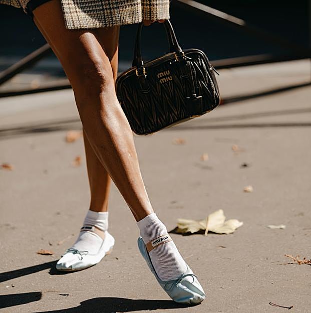Las bailarinas favoritas de las francesas para llevar en primavera: elegantes, románticas y muy cómodas