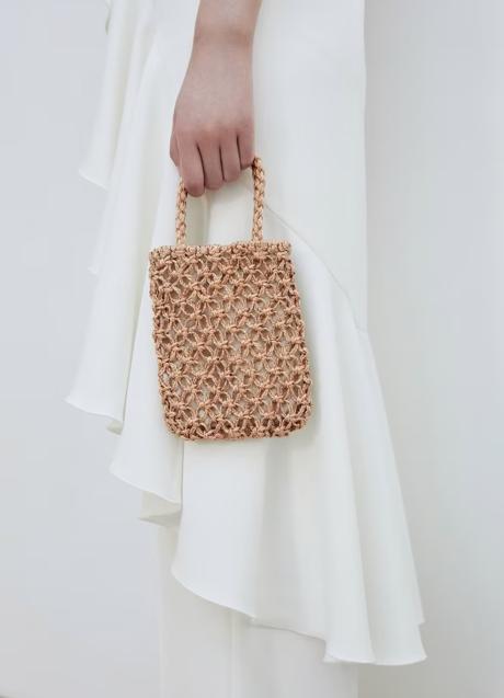 Imagen - Bolso dorado de Sfera (17,99 euros)