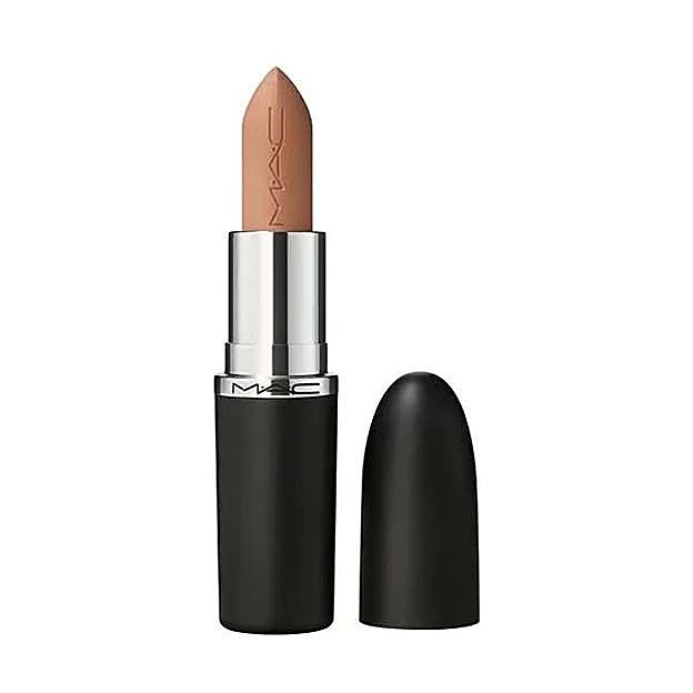 Macximal Silky Matte Lipstick en tono Folio Nude de MAC Cosmetics. Precio: 21,60 euros