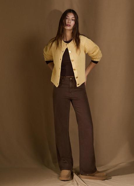 Imagen - Pantalones marrones de Stradivarius (27,99 euros)