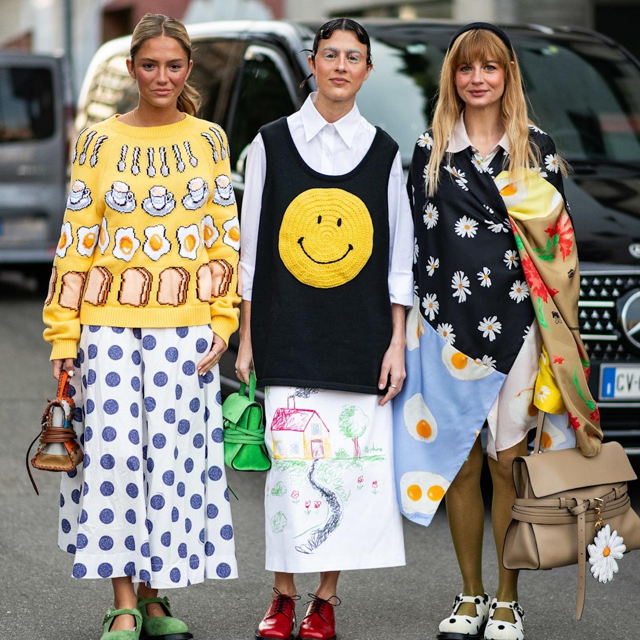 Influencers con looks maximalistas