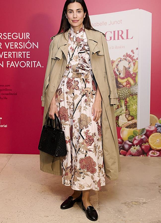 Imagen - Sassa de Osma con un look con gabardina. / GETTY