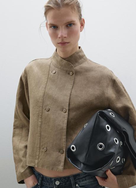 Imagen - Chaqueta de lino de Massimo Dutti (99.95 euros)