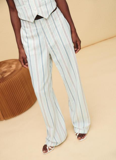 Imagen - Pantalón con rayas de Stradivarius (25,99 euros)