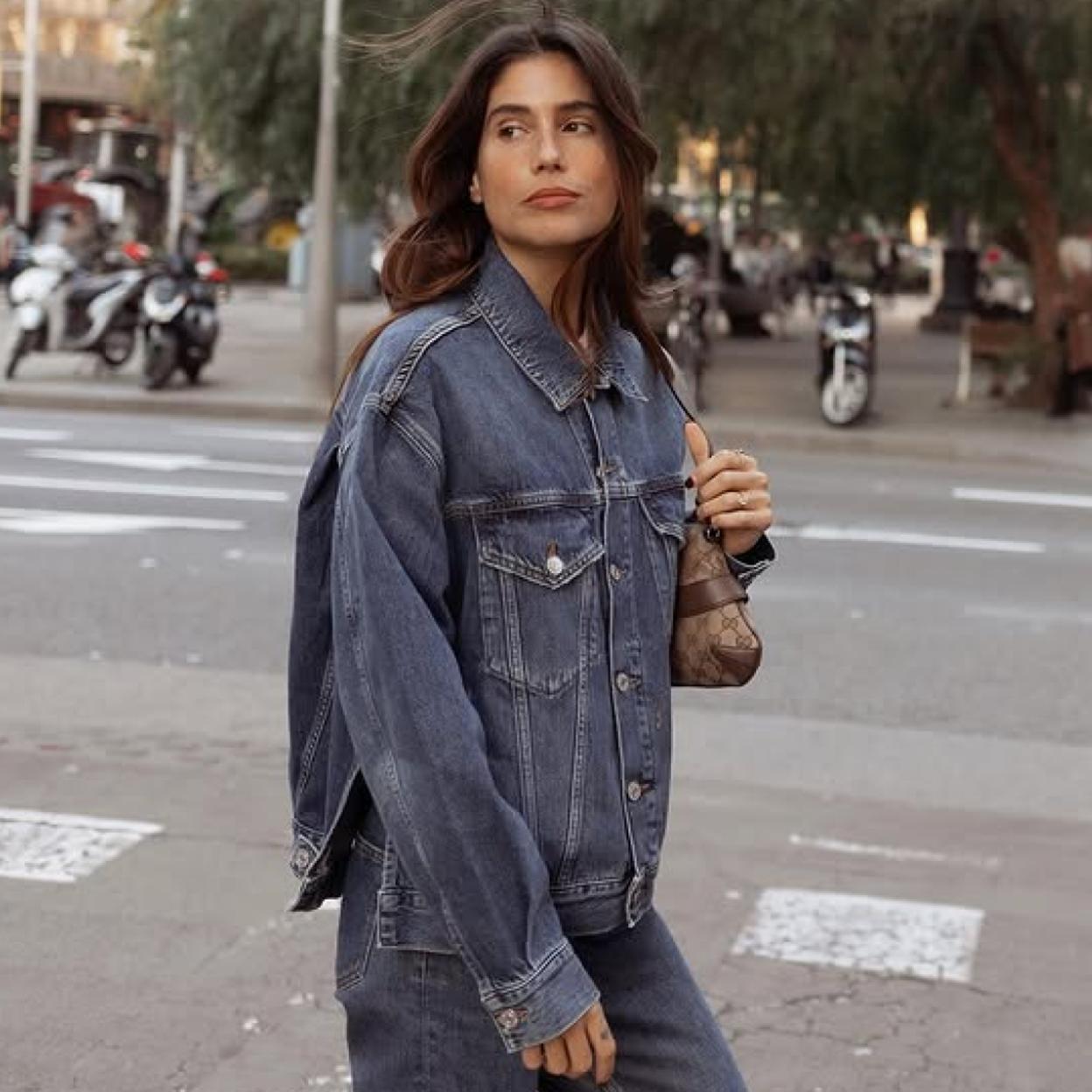 Camisas con estampado de flores para llevar en cualquier momento, chaquetas de entretiempo y muchas otras compras que tienes que ver antes de que acabe la semana.
