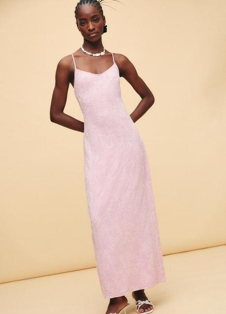 Imagen - Vestido rosa de Stradivarius (29,99 euros)