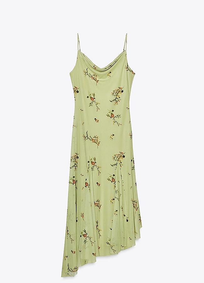 Imagen - Vestido con detalle de tirantes y bajo asimétrico de Zara.