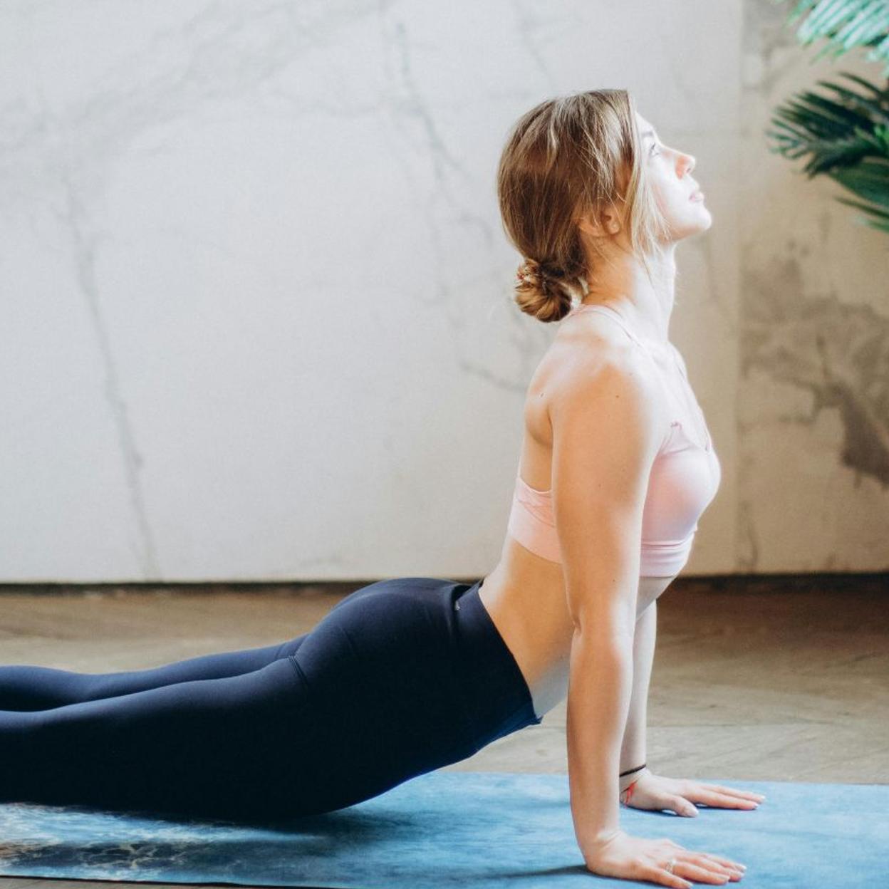 Si no estás acostumbrada a hacer deporte, las agujetas pueden amargarte el día. 