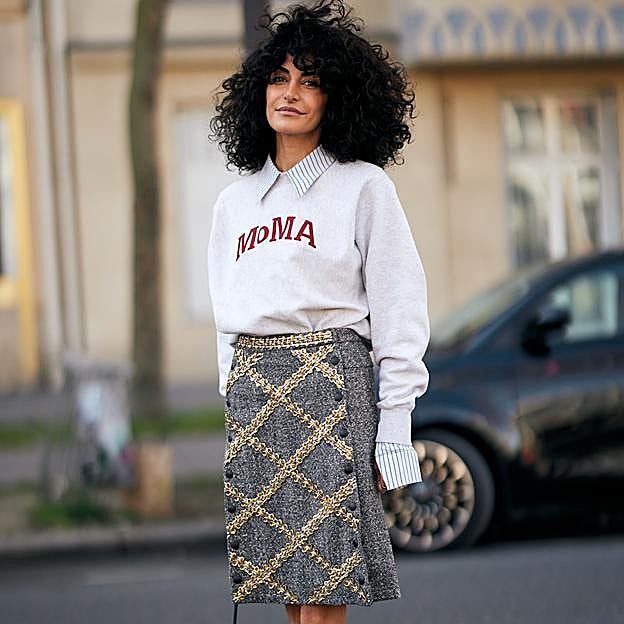 Faldas con botones, la obsesión de las más elegantes que arrasa a cualquier edad
