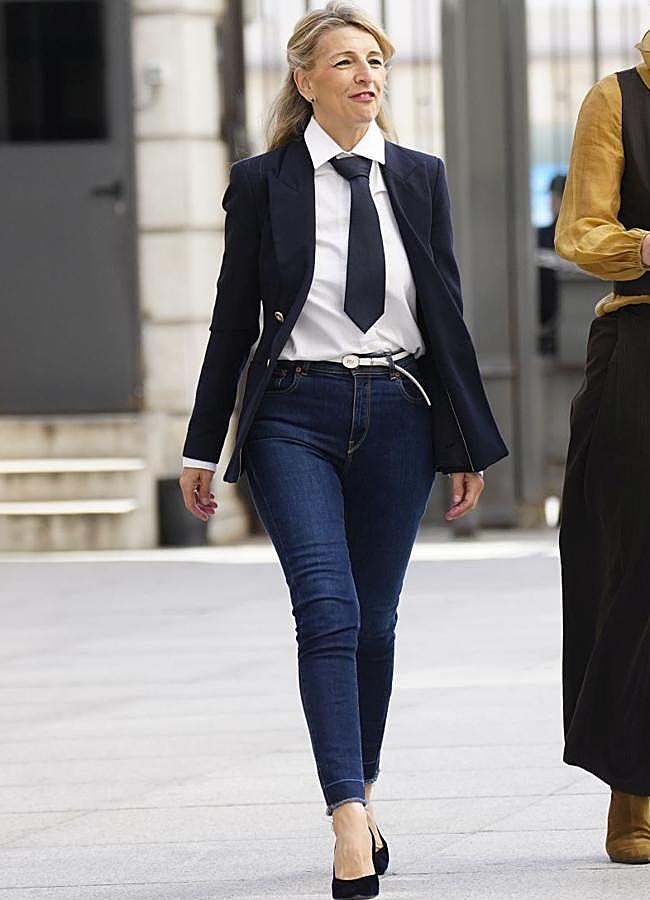 Imagen - Yolanda Díaz con unos vaqueros pitillo. / LIMITED PICTURES