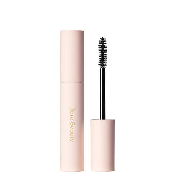 Máscara de pestañas de Rare Beauty.
