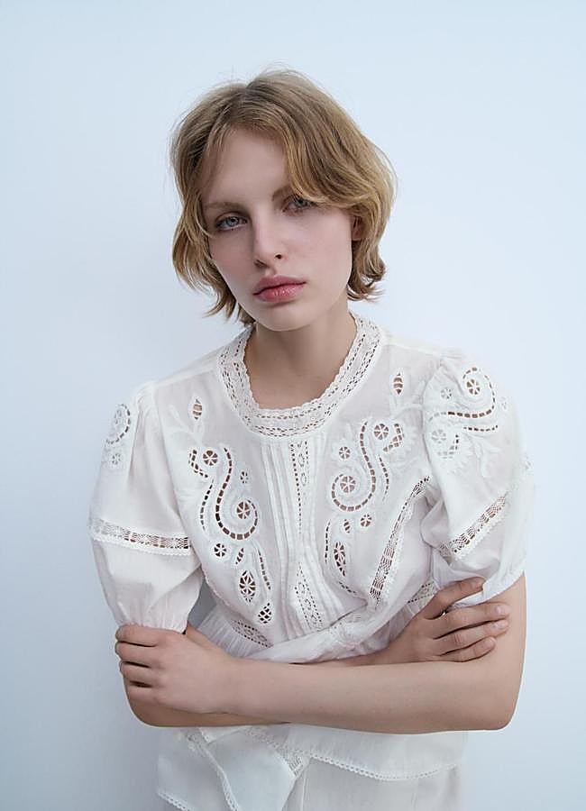 Imagen - Camisa bordada con mangas cortas