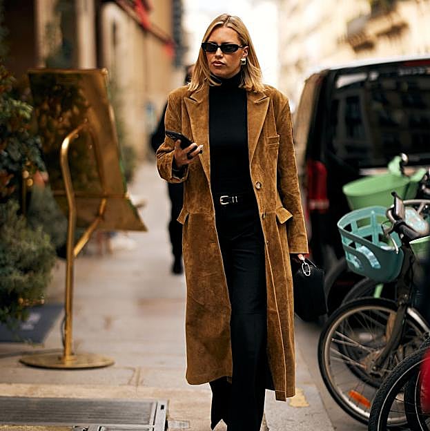 Estas gabardinas de ante te harán ir estilosa según las más elegantes