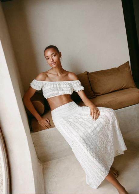 Imagen - Falda blanca de Pull & Bear (25,99 euros)