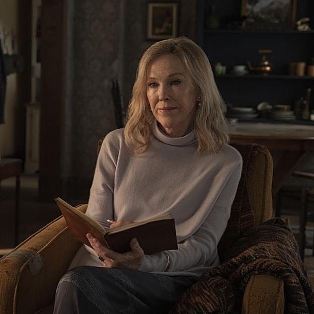 Catherine O'Hara como Gail en una imagen de la segunda temporada de The Last of Us.