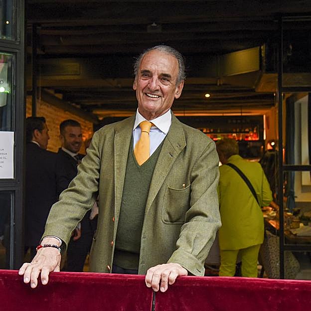 Mario Conde ha comenzado una nueva relación con María José de Castellví. 