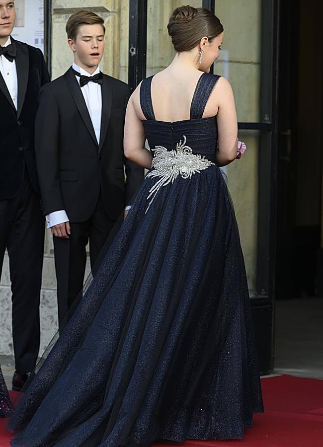 Imagen - La parte trasera del vestido de Isabella estaba adornada con un aplique de brillantes. / GTRES