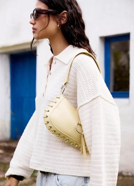 Imagen - Bolso de hombro de Pull & Bear (19,99 euros)