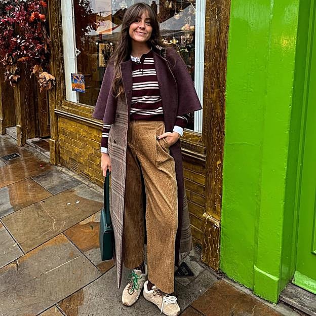 Zapatillas con cordones a contraste que dan un toque diferente a tus looks de primavera