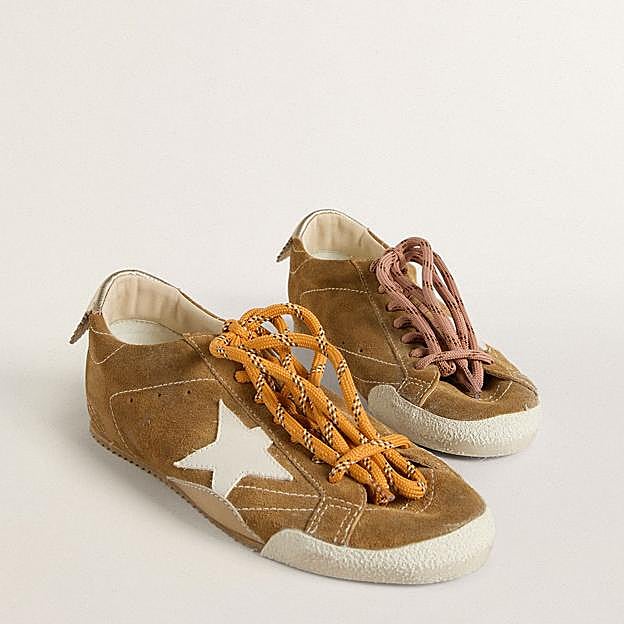 Zapatillas de ante con cordones a contraste de Golden Goose.