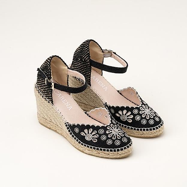 Alpargatas Carla Negro (90€)