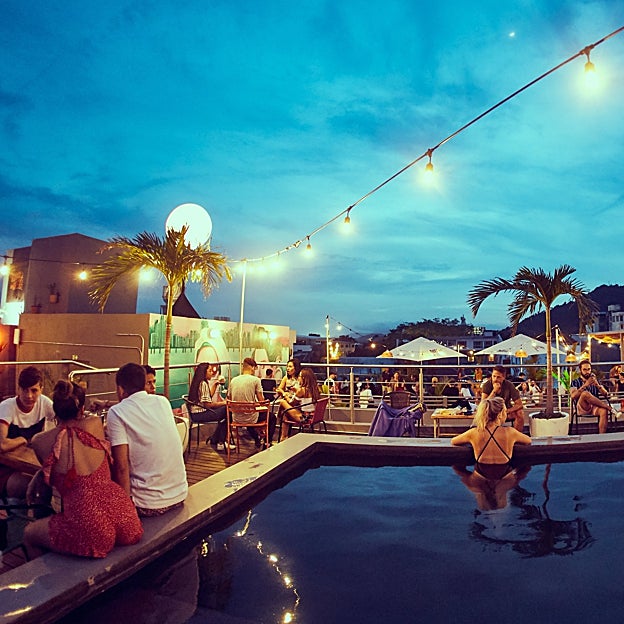 Uno de los muchos clubs nocturnos de Ciudad de Panamá. 