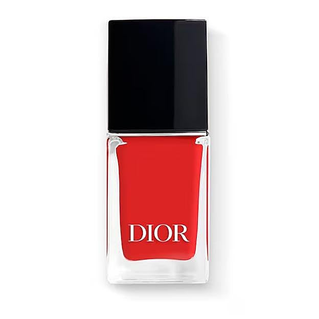 Esmalte Vernis en rojo de Dior.