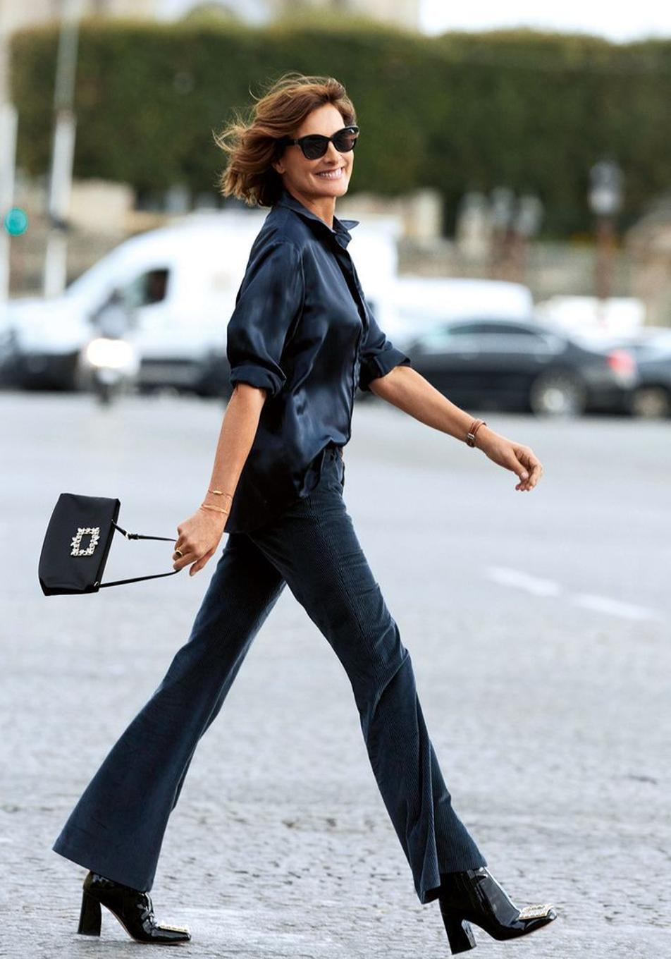 El pantalón campana es la tendencia que hace tipazo y llevarás a los 50