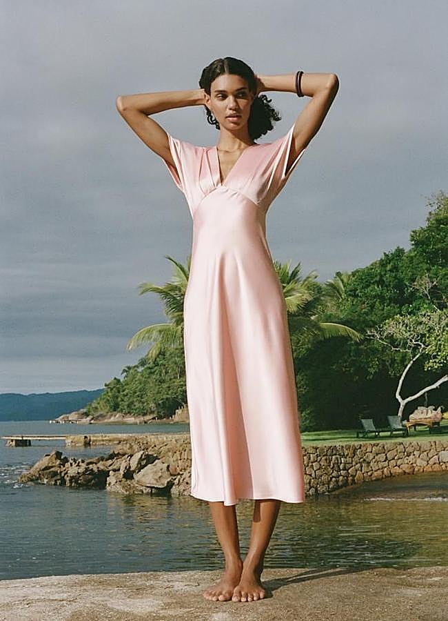 Imagen - Vestido satinado midi rosa