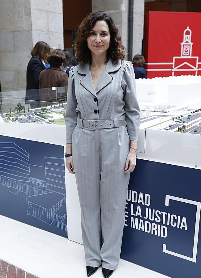 Imagen - Ayuso con un look made in Spain. / GTRES