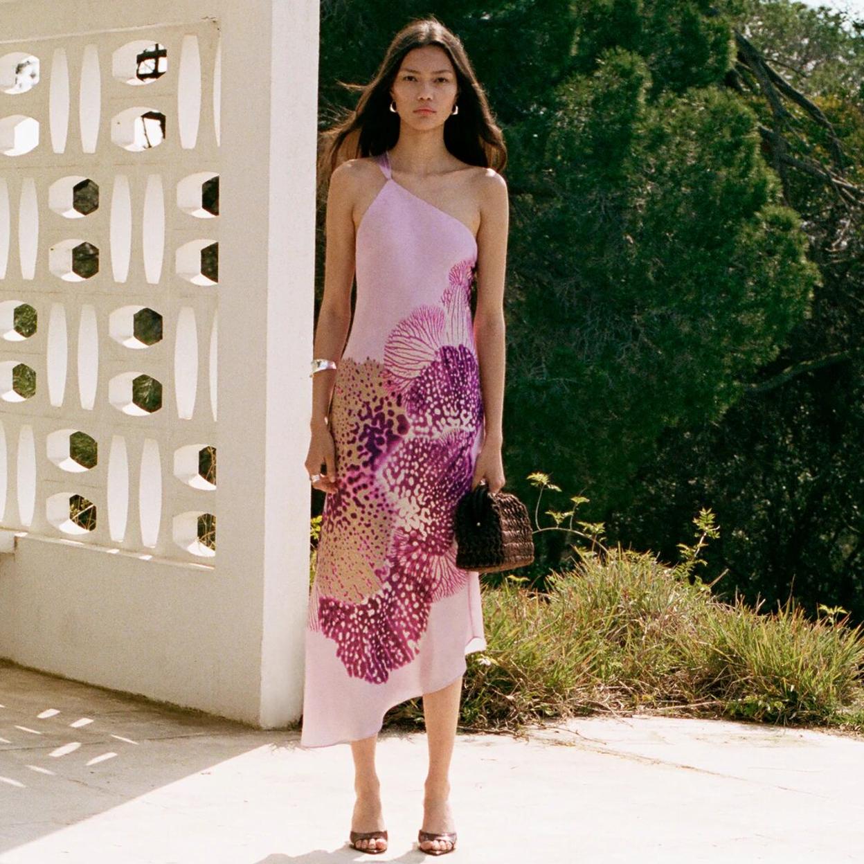 Uno de los vestidos de las novedades de Mango esta semana.