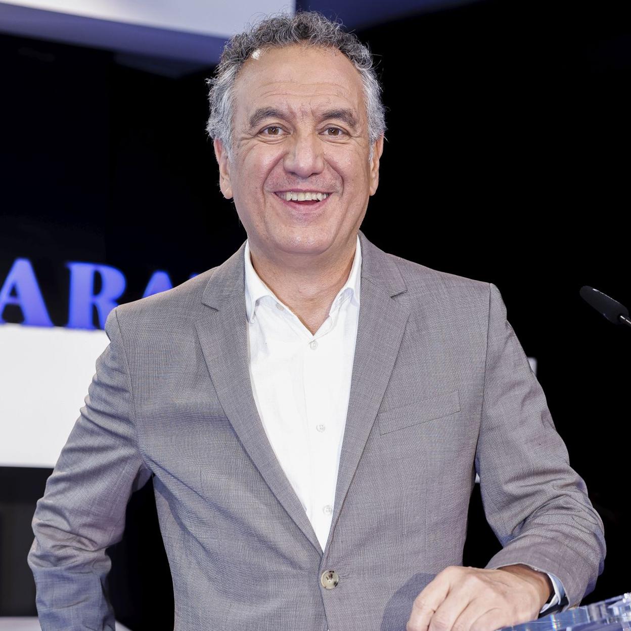 Roberto Brasero ha formado una familia junto a Beatriz y sus cuatros hijos. 