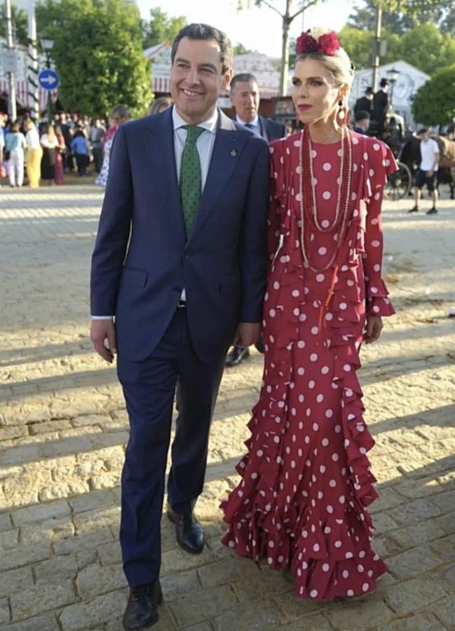 Imagen - Manuela Villena ha lucido un vestido de lunares de José Hidalgo. / @juanmamorenobonilla