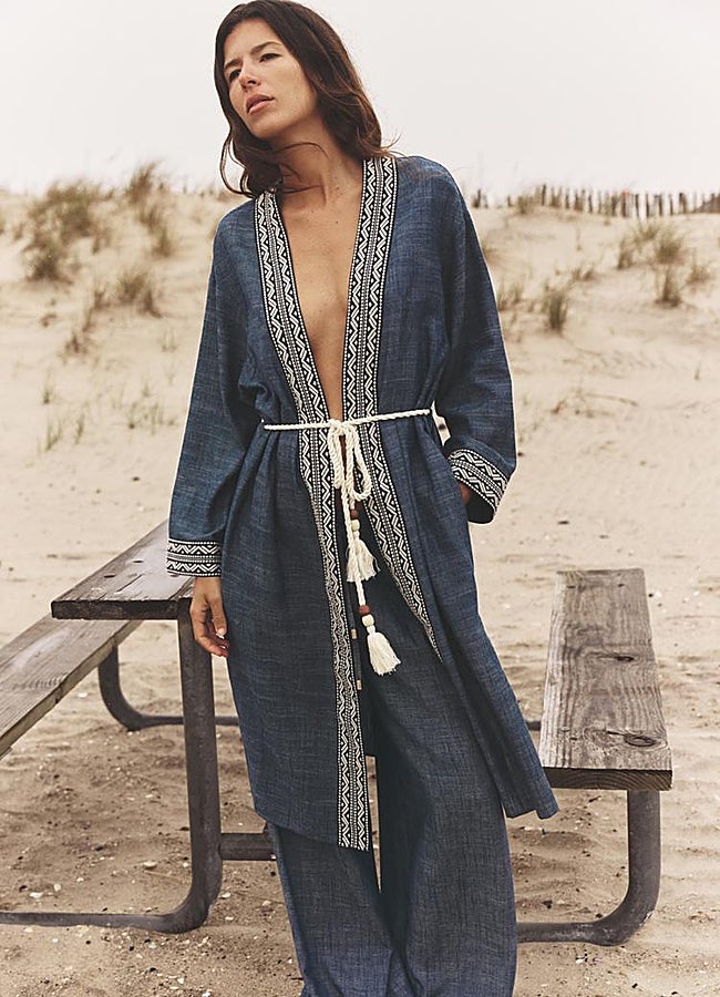 Imagen - Kimono largo bordados de Zara.