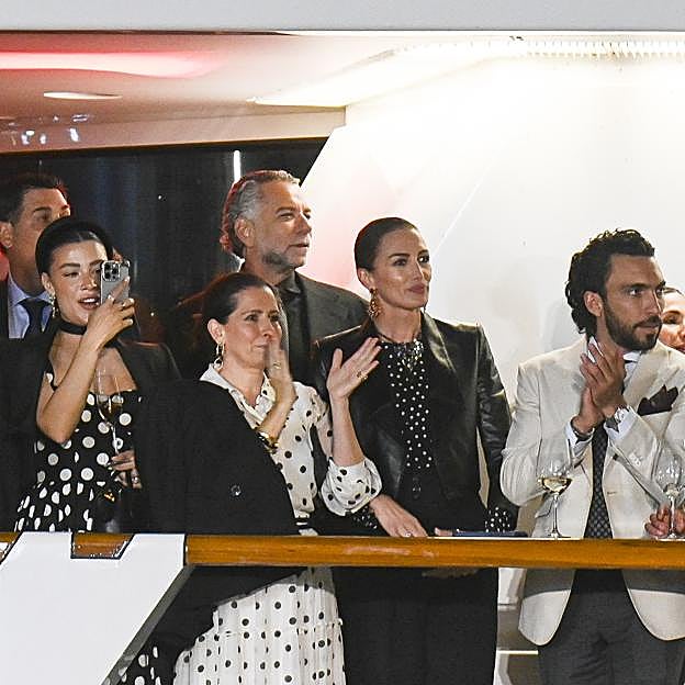 Nieves Álvarez, entre los asistentes a la fiesta de Ricardo Salinas. 