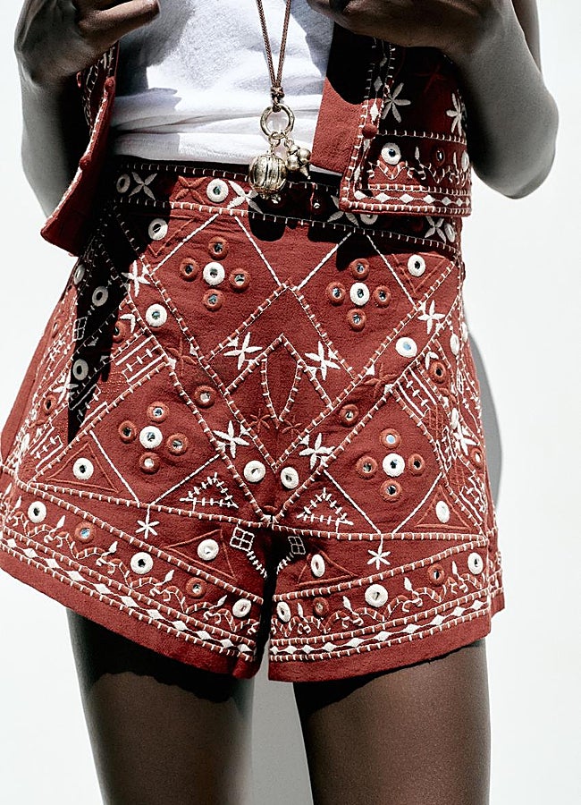 Imagen - Bermudas bordadas Zara.