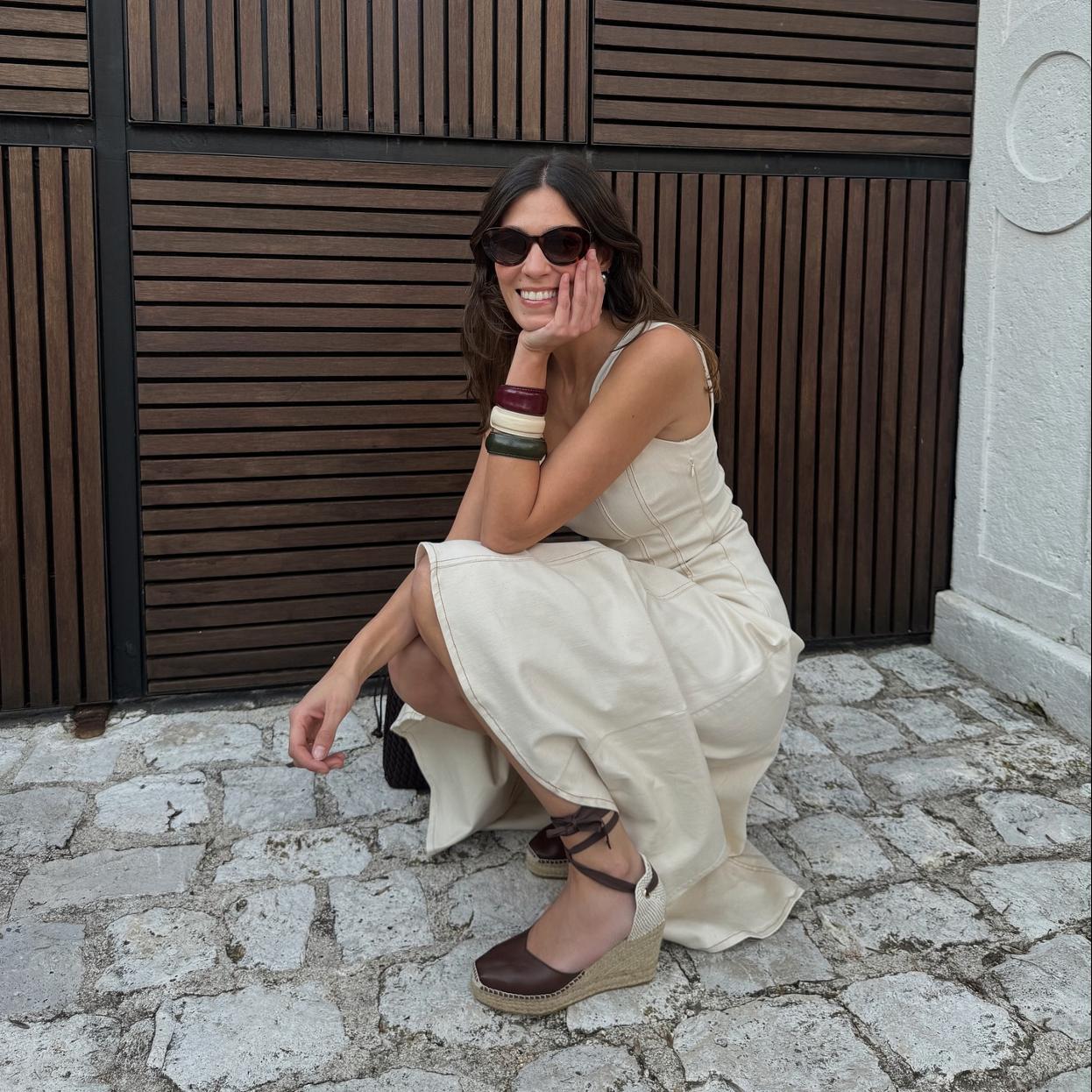 La influencer Lucía Páramo con unas alpargatas de cuñas.