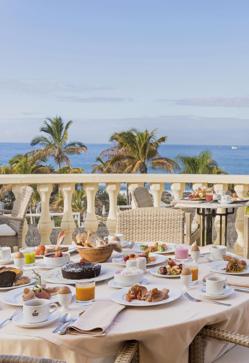 Imagen secundaria 2 - Instalaciones y vistas del Hotel Bahía del Duque.