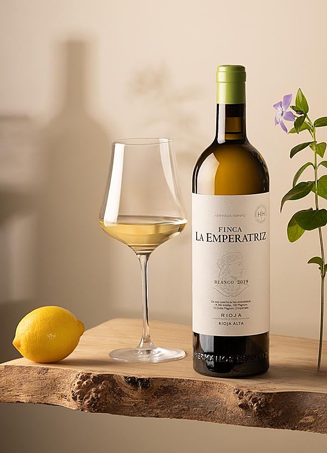 Imagen - Botella del vino blanco Finca La emperatriz. / DR